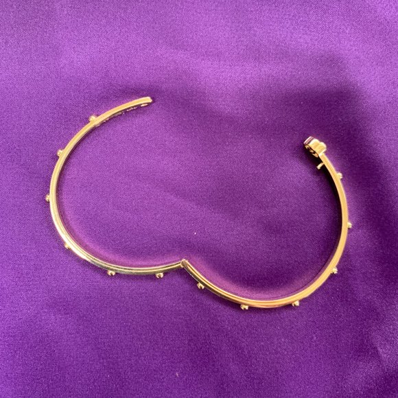 💃💃🎉HOST PICK 🎉💃💃Gucci GG Running Bangle In 18K Yellow Gold - Picture 6 of 8